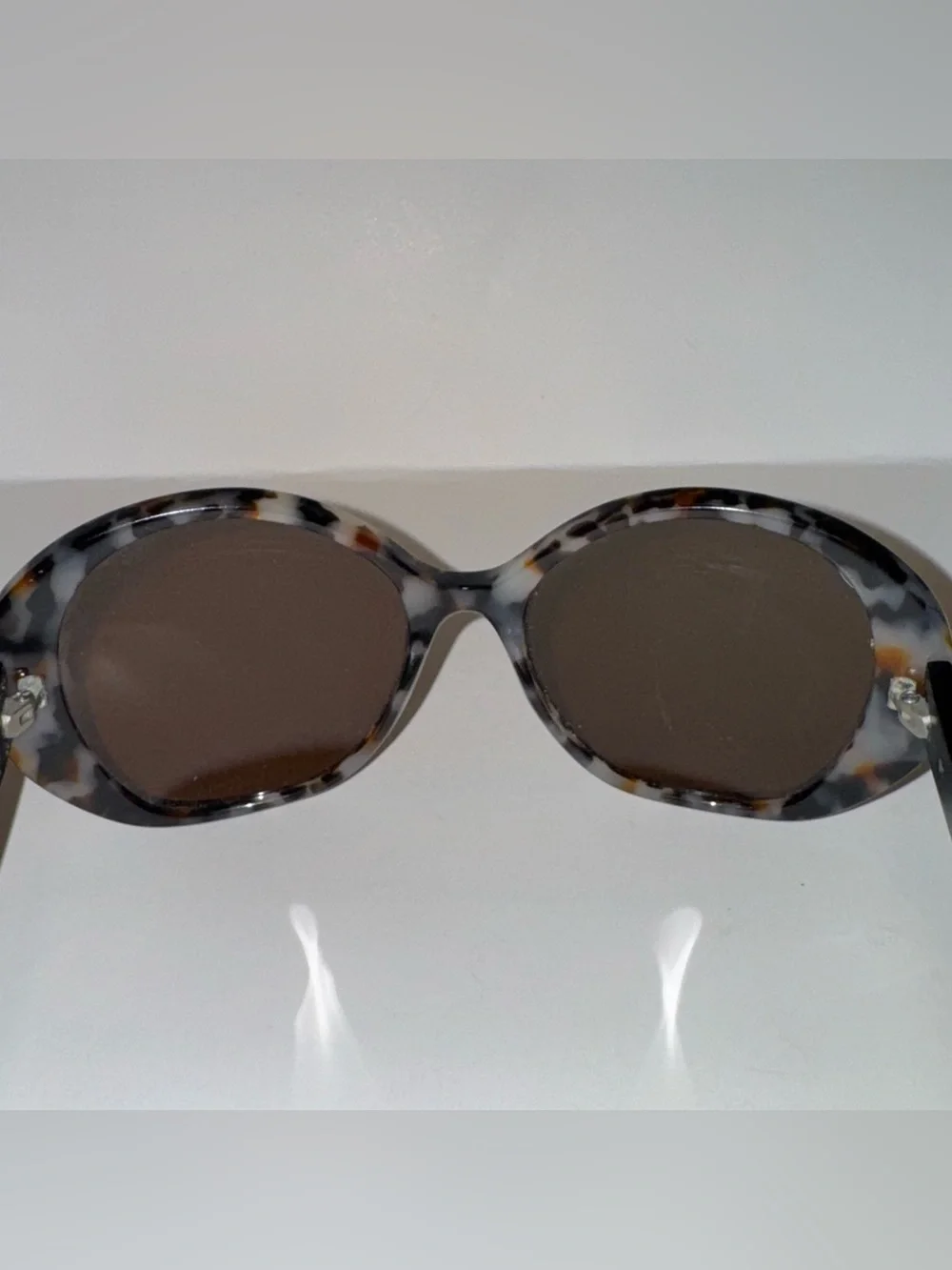 WONDERLAND gray brown
